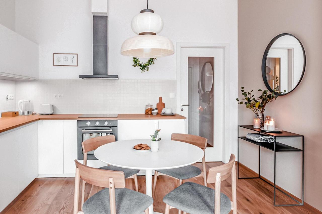 Turnkey I Main Bus Station Apartments Prague Luaran gambar
